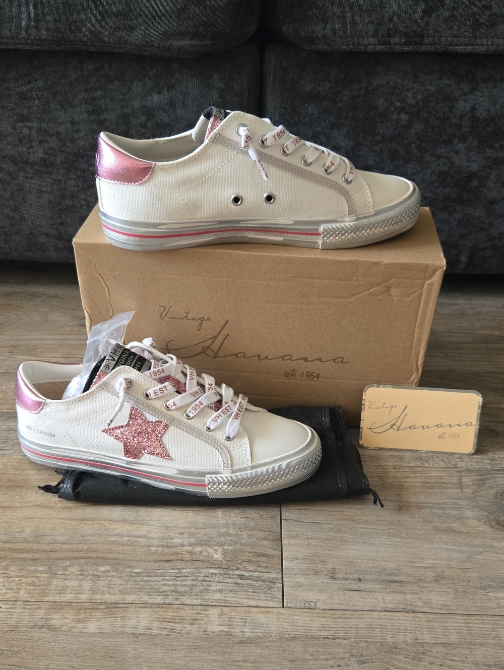 Vintage Havana Alive White Pink